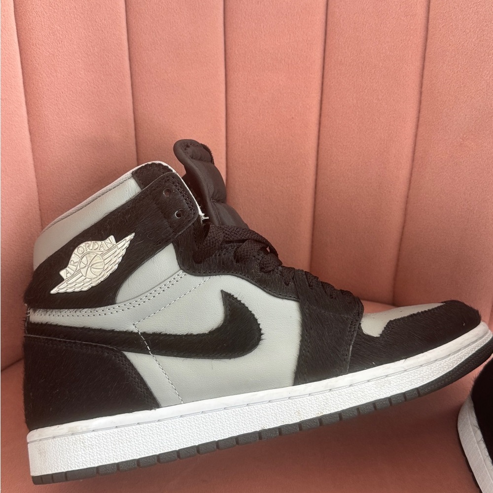 Women Air Jordan 1 Retro HI OG - Picture 2 of 8